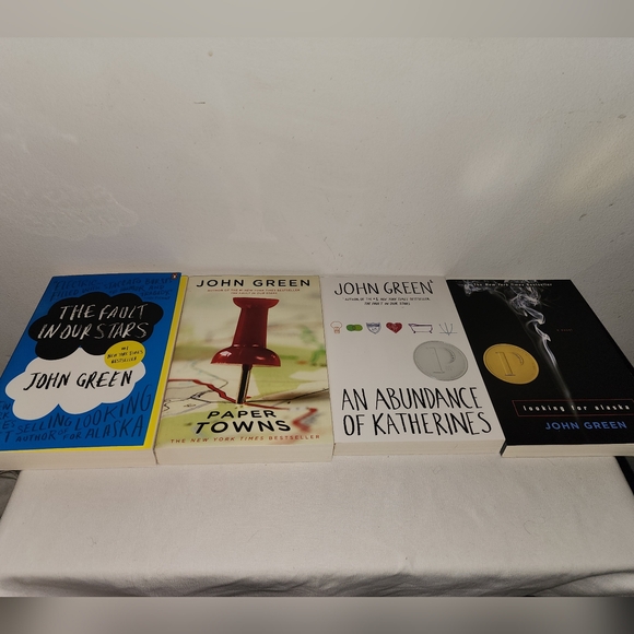 John Green Paperback Book Box Set - Picture 3 of 3